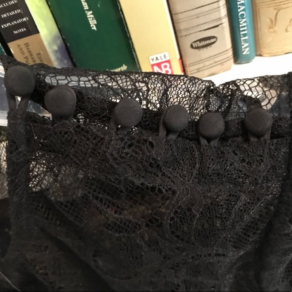 TY-LR "Sorrento" Black Lace Bell Sleeve Dress - Picture 5 of 8